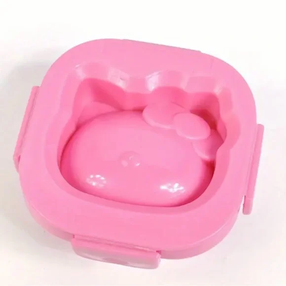 Cute Pink Character Rice/Baking Mold - Picture 2 of 4